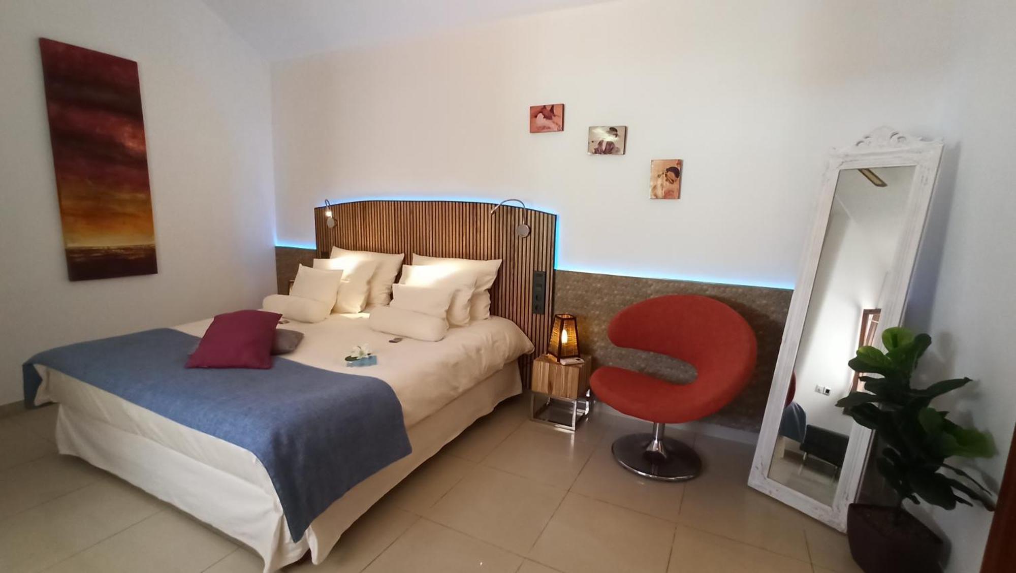 Birdcage Gay Men And Lifestyle (adults Only) Playa del Ingles (Gran Canaria)