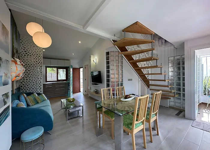 Birdcage Gay Men Resort And Lifestyle Hotel (Adults Only)